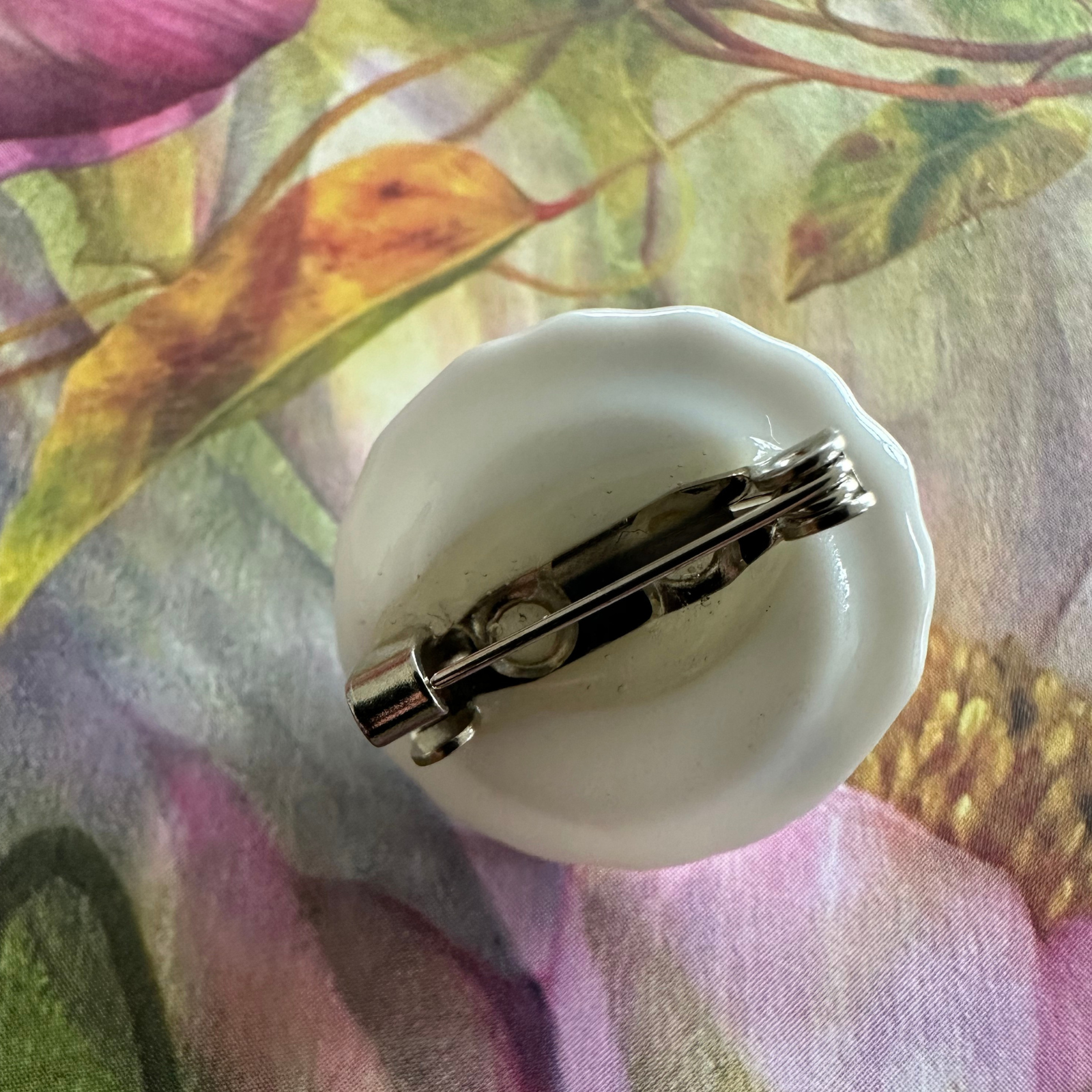 Teacup Brooch3